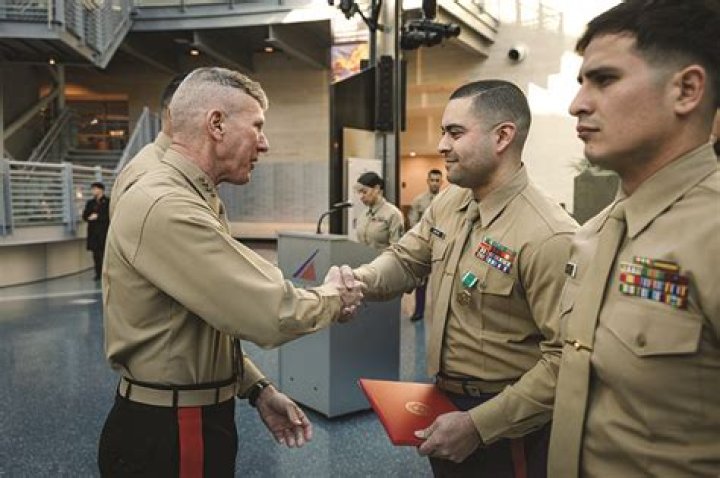 Do Marine recruiters get commission?