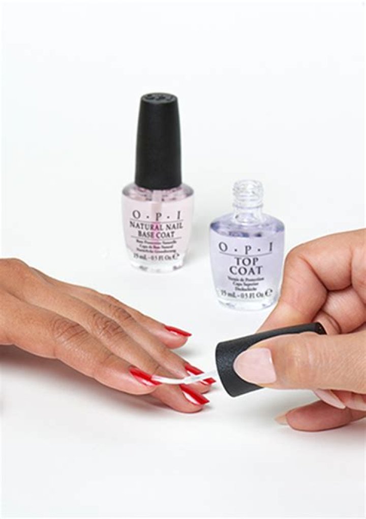 Do you need a base coat for nails?