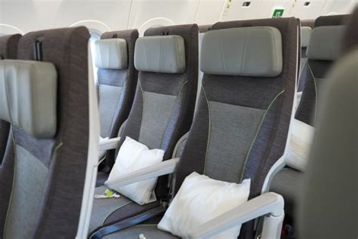 Does Aer Lingus have premium economy seats