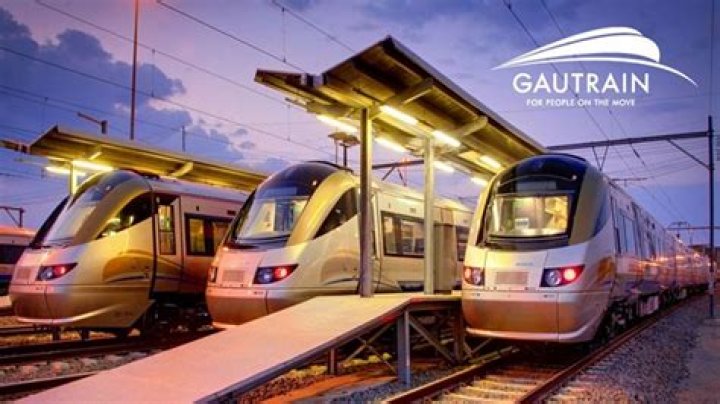Does Gautrain go to Rosebank?