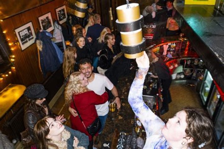 Does Queenstown have good nightlife?