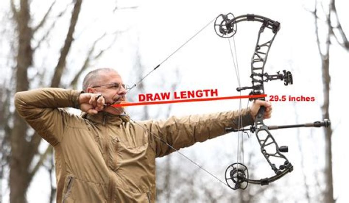 How do you adjust the draw length on a Jennings compound bow?