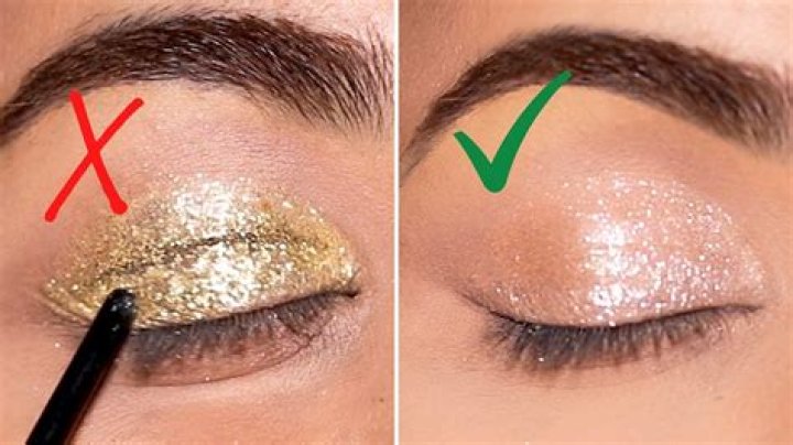 How do you apply glitter to eyelids?