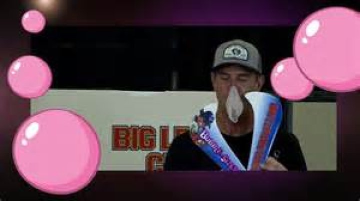 How long is the biggest bubble gum bubble?