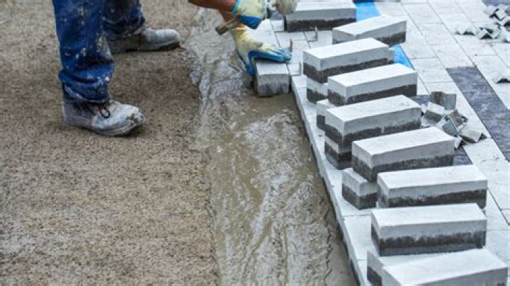 How much do pavers cost to install