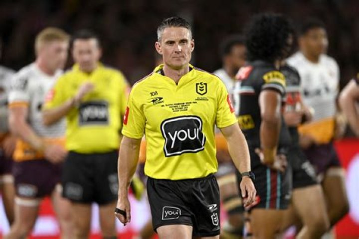 How much do rugby referees get paid UK?