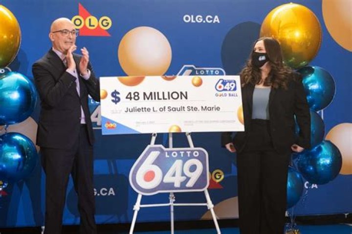 How much do you win on Lotto 649?