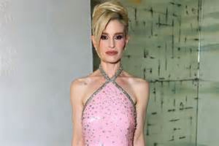 How old is Kelker-Kelly?