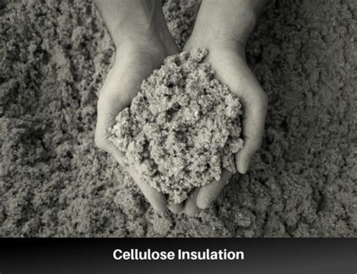 Is cellulose insulation itchy
