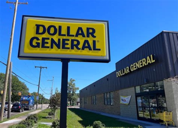 Is Dollar General cheaper than Walmart?