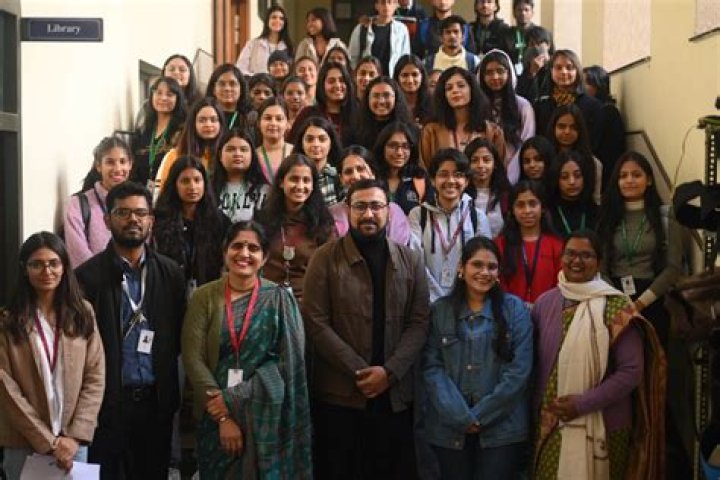 Is it difficult to get admission in St Xaviers Mumbai?