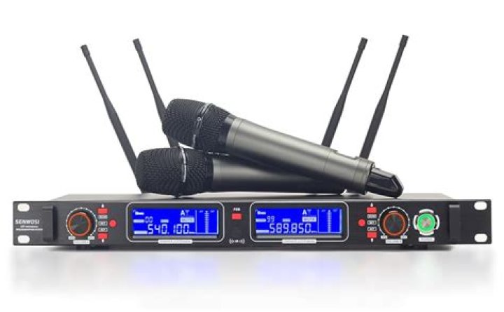 Is UHF or VHF better for wireless mics?