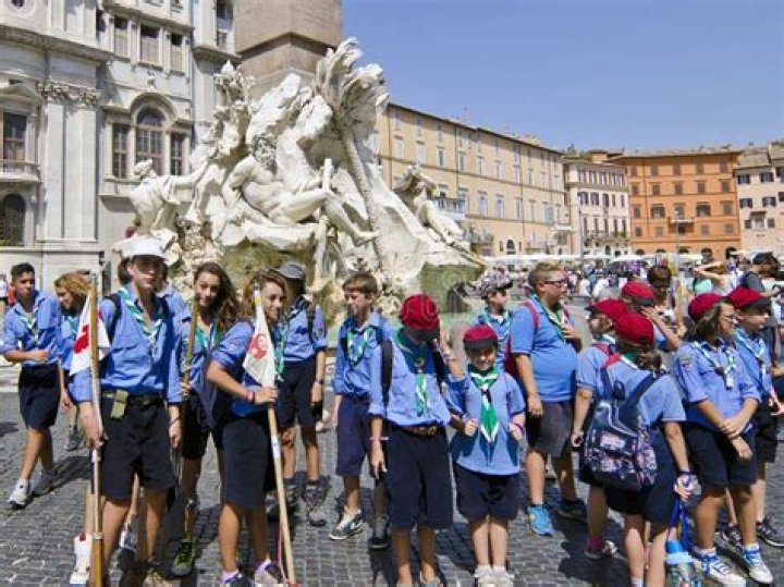 What are Girl Scouts called in Italy?