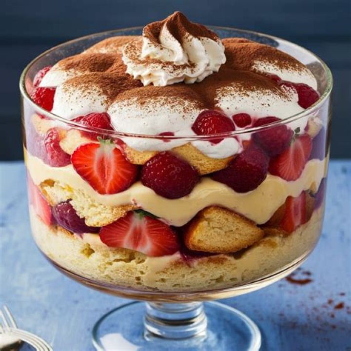 What are the layers in a trifle?