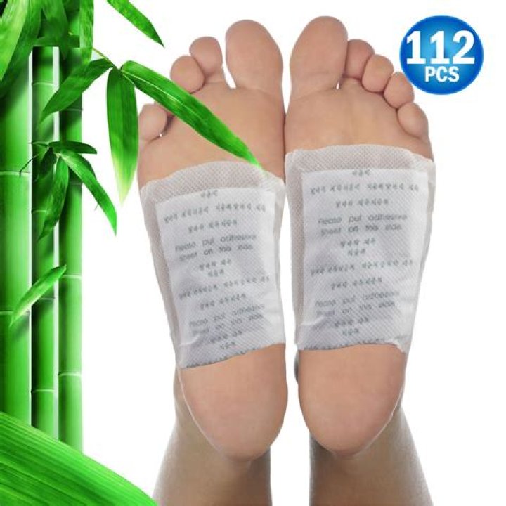 What comes out of foot detox pads?