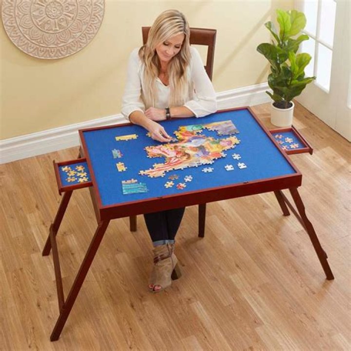 What is a good table to do puzzles on?