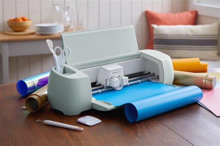 What is the best Cricut for cutting vinyl