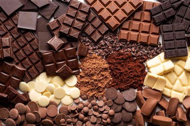 What kind of chocolate do you use for dipping?