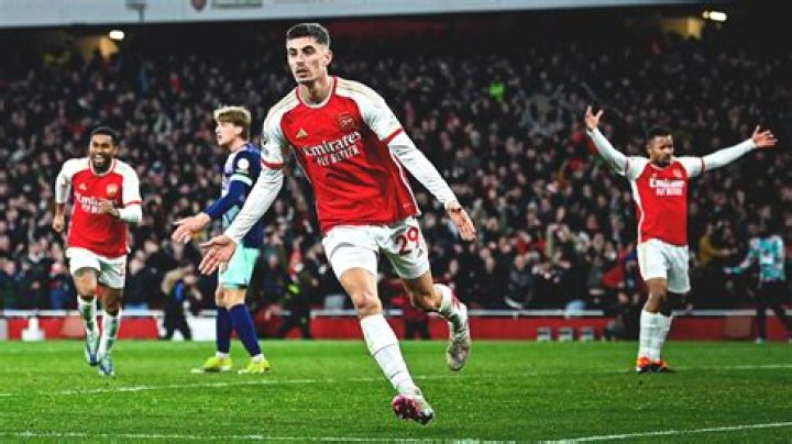 What kind of jobs do Arsenal Football Club offer?