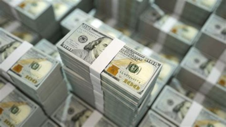 What was the first company worth 1 trillion dollars?