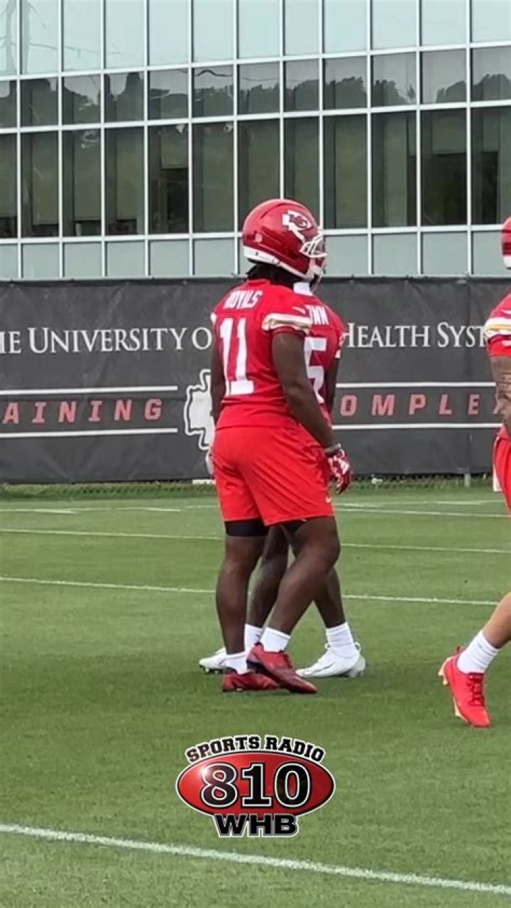 When did the first season of Community come out?