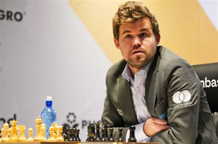 Who is the No 1 blitz chess player?